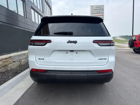 More photos of 2025 Jeep Grand Cherokee L Limited at Airport Chrysler Dodge Jeep Ram, MO