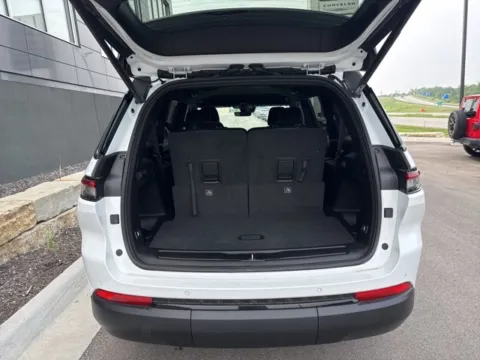 More photos of 2025 Jeep Grand Cherokee L Limited at Airport Chrysler Dodge Jeep Ram, MO
