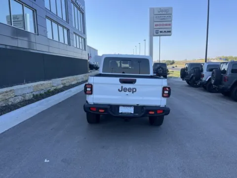 More photos of 2025 Jeep Gladiator Mojave at Airport Chrysler Dodge Jeep Ram, MO