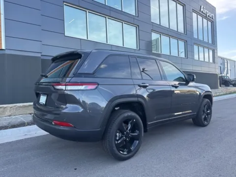 Another view of 2025 Jeep Grand Cherokee Limited for sale in Platte City, MO at Airport Chrysler Dodge Jeep Ram
