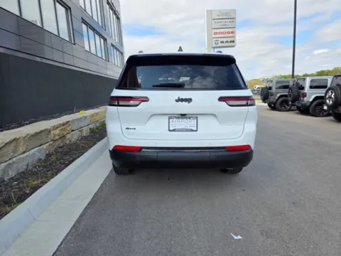 More photos of 2024 Jeep Grand Cherokee L Altitude X at Airport Chrysler Dodge Jeep Ram, MO