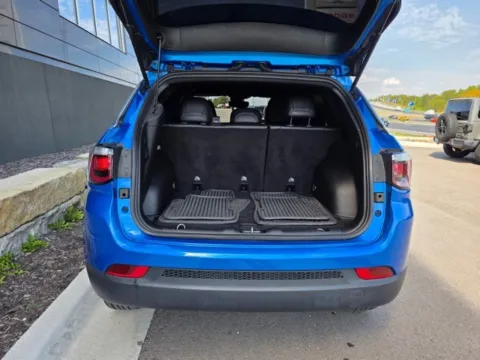 More photos of 2024 Jeep Compass Latitude at Airport Chrysler Dodge Jeep Ram, MO