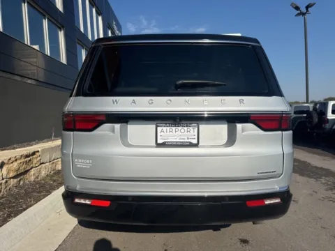 More photos of 2024 Jeep Wagoneer Series III at Airport Chrysler Dodge Jeep Ram, MO