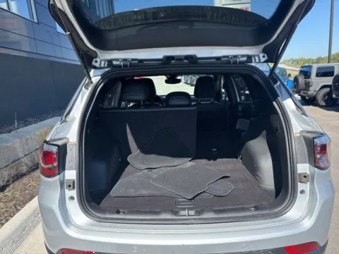 More photos of 2024 Jeep Compass Limited at Airport Chrysler Dodge Jeep Ram, MO