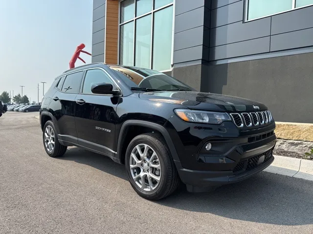 2024 Jeep Compass Latitude Lux