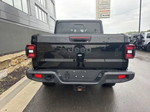More photos of 2024 Jeep Gladiator Willys at Airport Chrysler Dodge Jeep Ram, MO