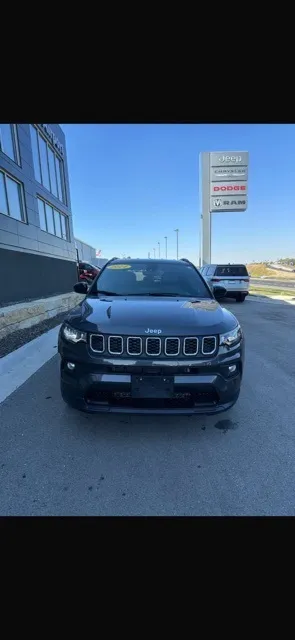 Used 2024 Jeep Compass Latitude Lux with VIN 3C4NJDFN6RT131799 for sale in Kansas City