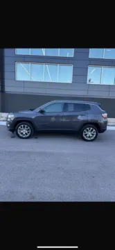 More photos of 2024 Jeep Compass Latitude Lux at Airport Chrysler Dodge Jeep Ram, MO