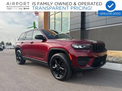 Red 2023 Jeep Grand Cherokee Altitude for sale in Platte City, MO