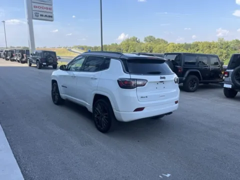 More photos of 2022 Jeep Compass High Altitude at Airport Chrysler Dodge Jeep Ram, MO