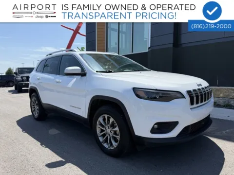 White 2021 Jeep Cherokee Latitude Plus for sale in Platte City, MO