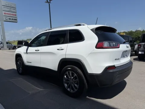 More photos of 2021 Jeep Cherokee Latitude Plus at Airport Chrysler Dodge Jeep Ram, MO