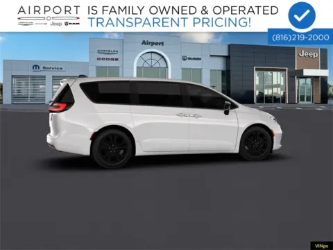 White 2026 Chrysler Pacifica Select for sale in Platte City, MO