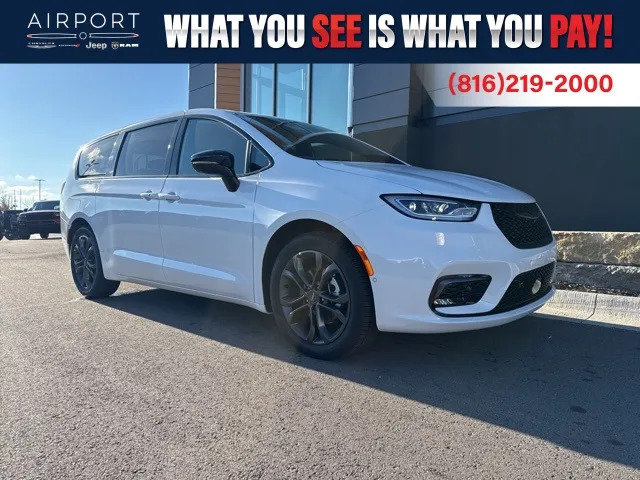 2026 Chrysler Pacifica Select's photo