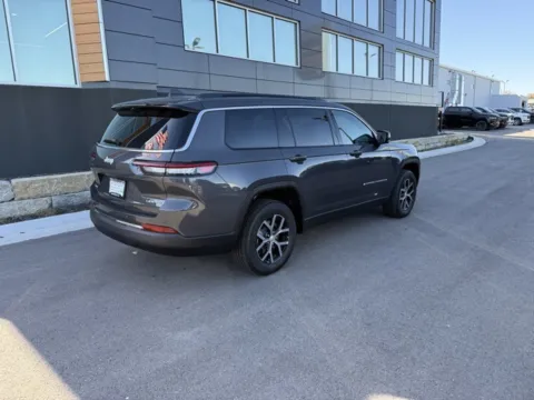 More photos of 2025 Jeep Grand Cherokee L Limited at Airport Chrysler Dodge Jeep Ram, MO