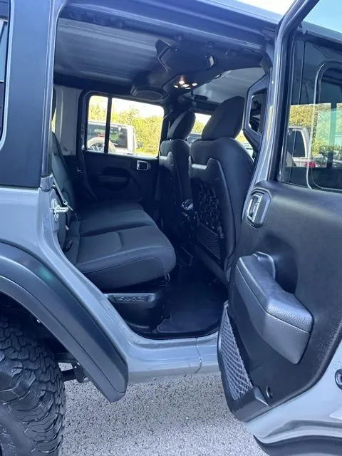 2022 Jeep Wrangler Unlimited Rubicon 4XE - Photo 10