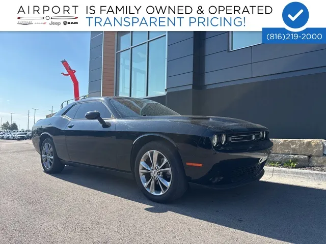 Used 2021 Dodge Challenger SXT with VIN 2C3CDZGG5MH547523 for sale in Kansas City