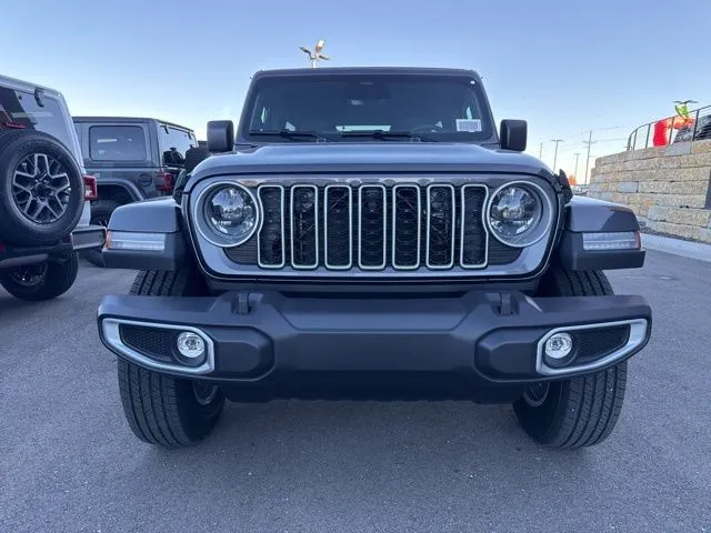 2026 Jeep Wrangler 4-Door Sahara - Photo 9