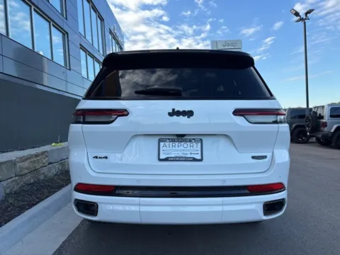 More photos of 2025 Jeep Grand Cherokee L Summit at Airport Chrysler Dodge Jeep Ram, MO