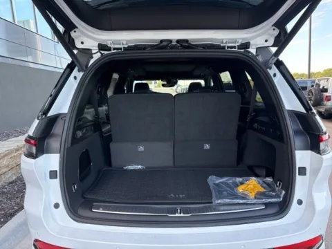 More photos of 2025 Jeep Grand Cherokee L Summit at Airport Chrysler Dodge Jeep Ram, MO