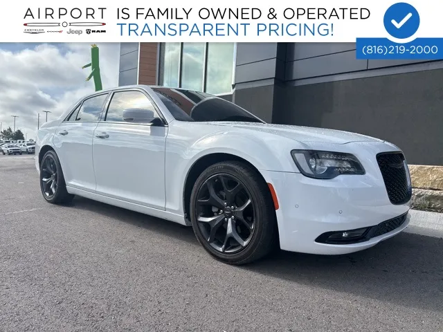 2022 Chrysler 300 S