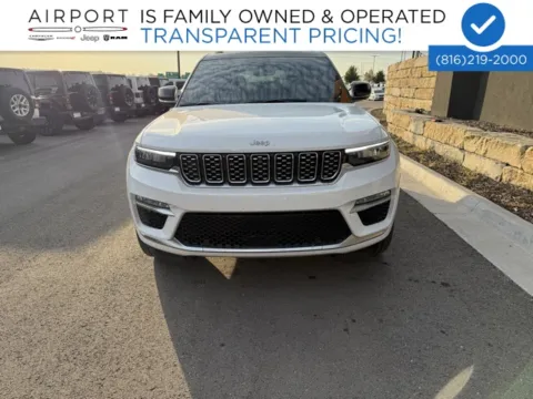 White 2024 Jeep Grand Cherokee Summit for sale in Platte City, MO