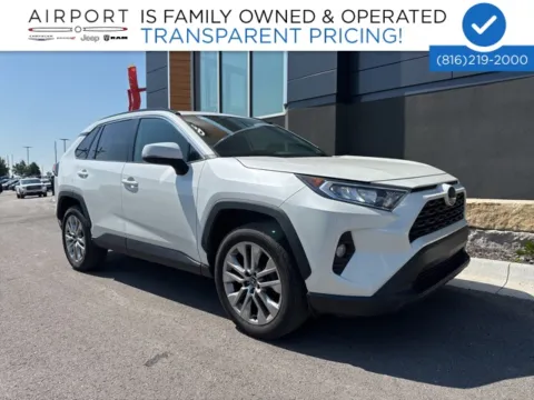 White 2021 Toyota RAV4 XLE Premium for sale in Platte City, MO