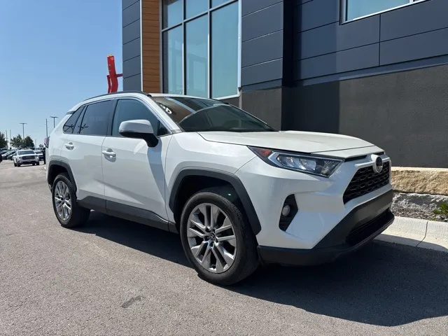 Used 2021 Toyota RAV4 XLE Premium with VIN 2T3C1RFV6MW121859 for sale in Kansas City