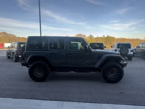 More photos of 2019 Jeep Wrangler Unlimited Rubicon at Airport Chrysler Dodge Jeep Ram, MO