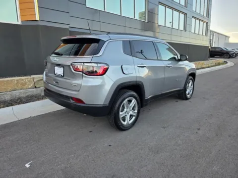 More photos of 2023 Jeep Compass Latitude at Airport Chrysler Dodge Jeep Ram, MO