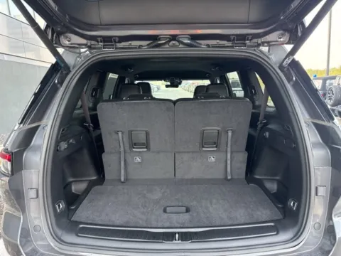 More photos of 2025 Jeep Grand Cherokee L Limited at Airport Chrysler Dodge Jeep Ram, MO