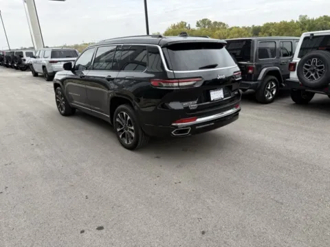 More photos of 2021 Jeep Grand Cherokee L Overland at Airport Chrysler Dodge Jeep Ram, MO