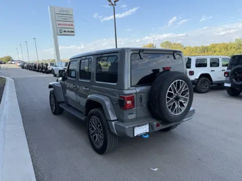More photos of 2022 Jeep Wrangler Unlimited Sahara High Altitude 4xe at Airport Chrysler Dodge Jeep Ram, MO
