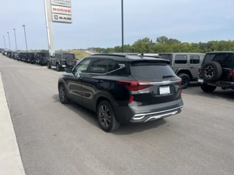 More photos of 2023 Kia Seltos S at Airport Chrysler Dodge Jeep Ram, MO