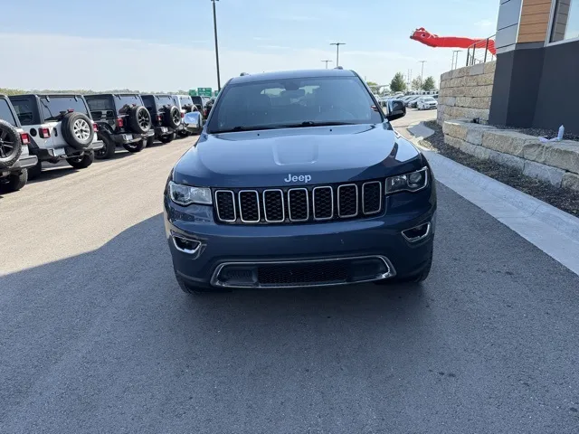 Used 2020 Jeep Grand Cherokee Limited with VIN 1C4RJFBGXLC335786 for sale in Kansas City
