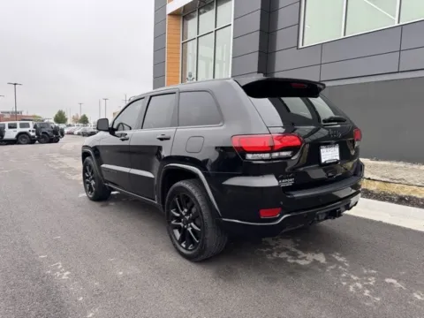 More photos of 2020 Jeep Grand Cherokee Altitude at Airport Chrysler Dodge Jeep Ram, MO