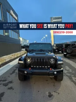 Black 2021 Jeep Gladiator Mojave for sale in Platte City, MO