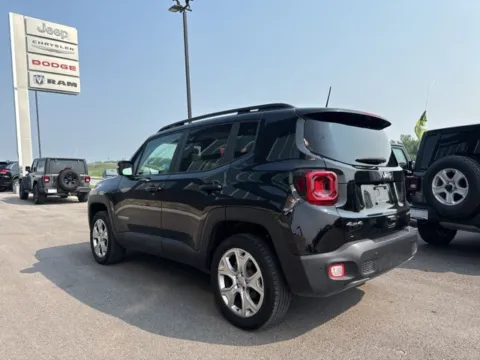 More photos of 2023 Jeep Renegade Limited at Airport Chrysler Dodge Jeep Ram, MO