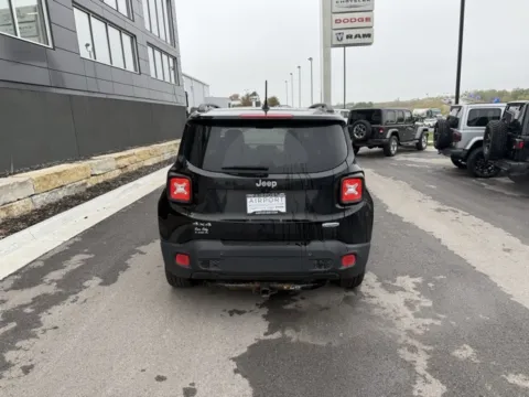 More photos of 2015 Jeep Renegade Latitude at Airport Chrysler Dodge Jeep Ram, MO