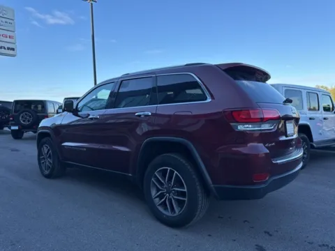 More photos of 2022 Jeep Grand Cherokee WK Limited at Airport Chrysler Dodge Jeep Ram, MO