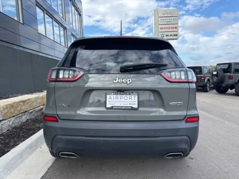 More photos of 2021 Jeep Cherokee Latitude Lux at Airport Chrysler Dodge Jeep Ram, MO