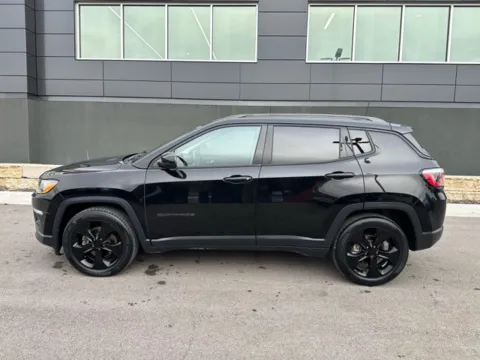More photos of 2019 Jeep Compass Altitude at Airport Chrysler Dodge Jeep Ram, MO