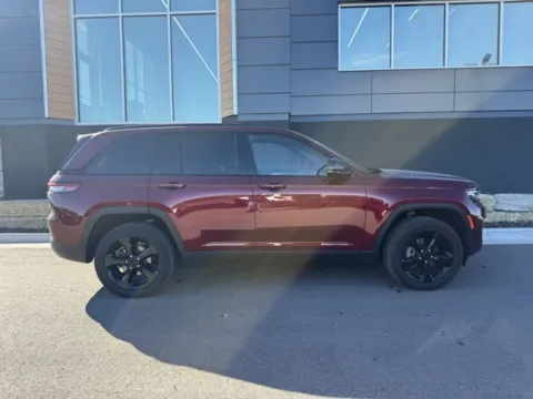 Photos of 2023 Jeep Grand Cherokee Altitude for sale in Platte City, MO at Airport Chrysler Dodge Jeep Ram