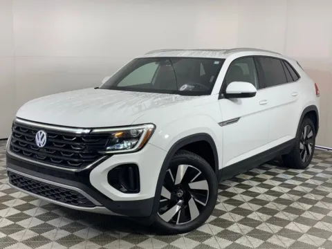 Photos of 2024 Volkswagen Atlas Cross Sport 2.0T SE w/Technology for sale in Morrow, GA at ALM GMC South