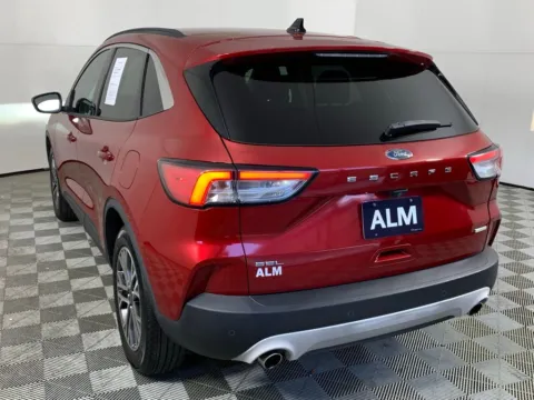 More photos of 2020 Ford Escape SEL at ALM GMC South, GA