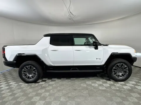 More photos of 2026 GMC Hummer EV Pickup 2X at ALM GMC South, GA