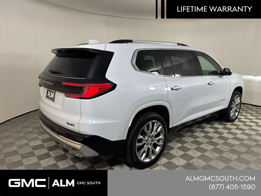 2026 GMC Acadia Denali - Photo 6