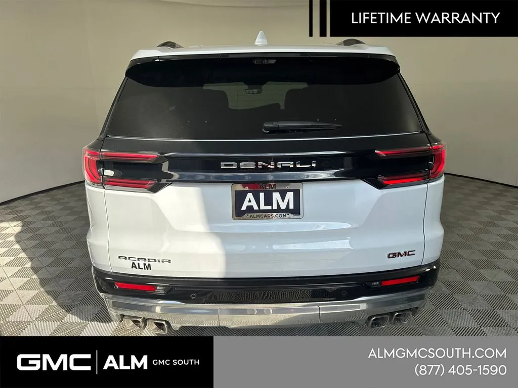 2026 GMC Acadia Denali - Photo 8