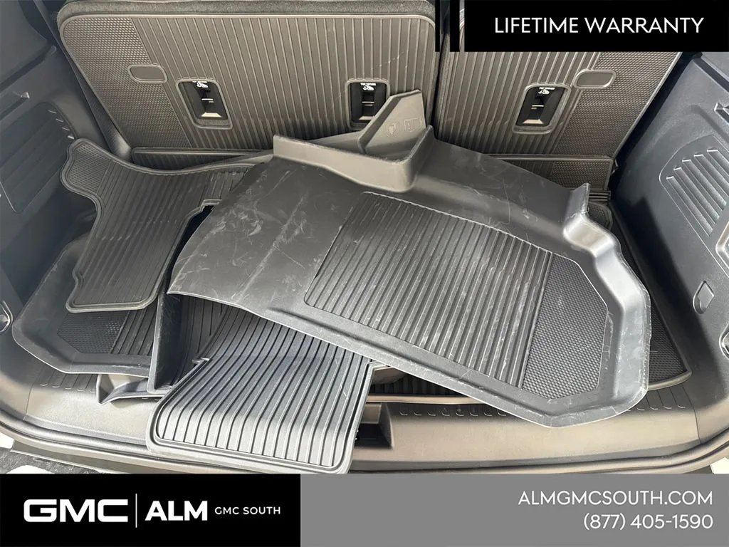 2026 GMC Acadia Denali - Photo 20