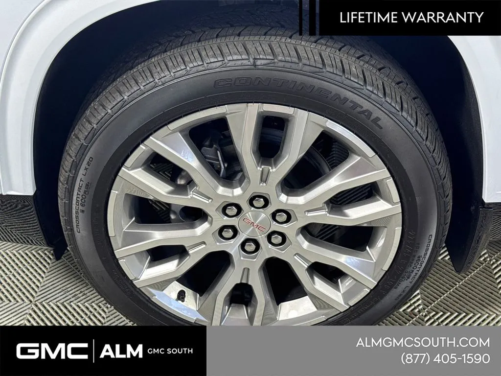 2026 GMC Acadia Denali - Photo 13